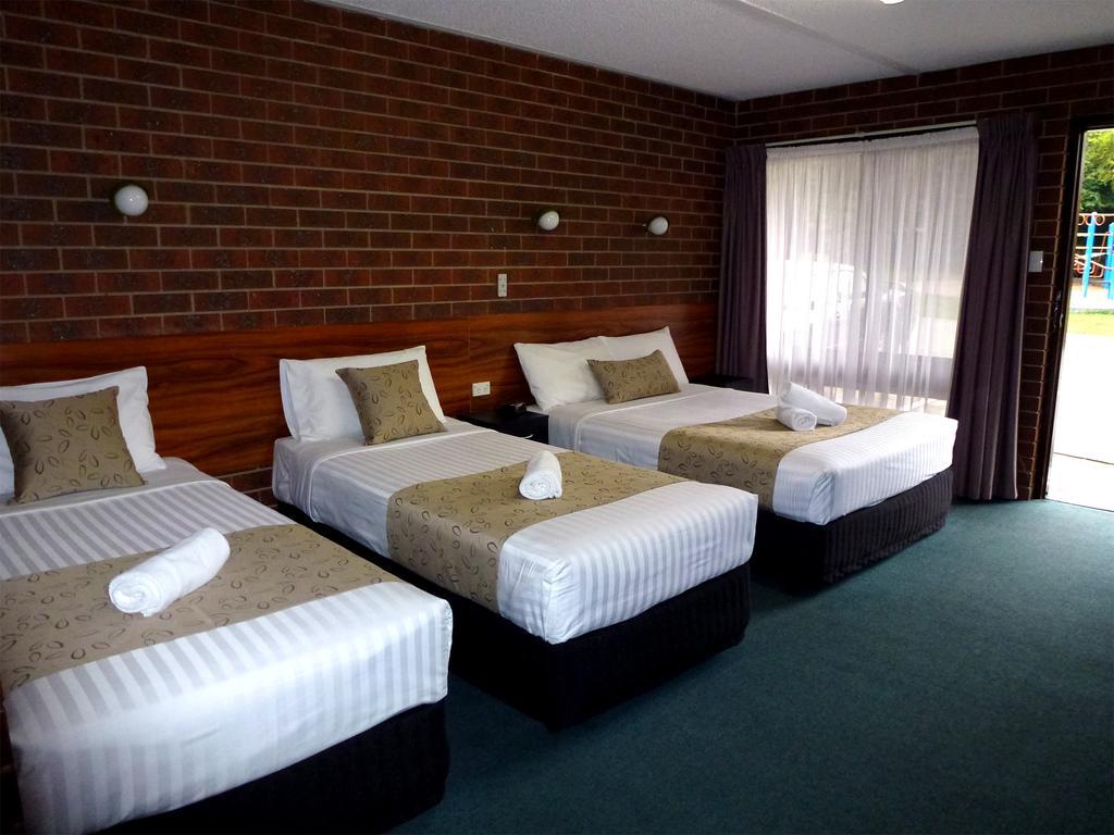 Healesville Motor Inn Room photo